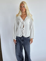 Produktbillede af ALANI bluse i creme. Fra BySofieSønderby