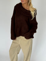 Modelbillede af CIELO off shoulder i brun. Fra BySofieSønderby