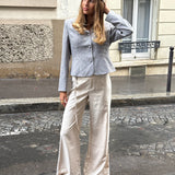 Modelbillede af NATALY bukser i beige. Fra BySofieSønderby