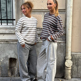 Modelbillede af SOPHIA bluse i creme-brun. Fra BySofieSønderby