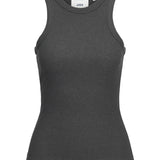 En grå, ærmeløs tanktop står udstillet mod en simpel, hvid baggrund. Mærket "JJXX" er trykt på indersiden af kraven.