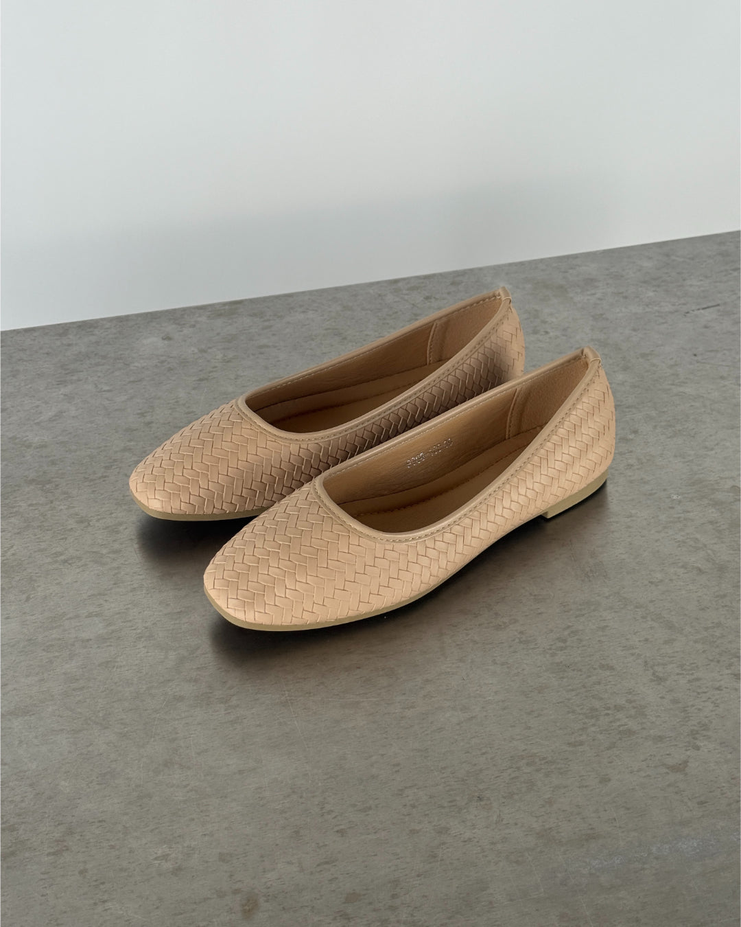 Billede af beige KENZIE ballerinaer. Fra BySofieSønderby
