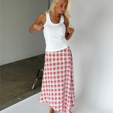 Modelbillede af pink LYNN nederdel. Fra BySofieSønderby