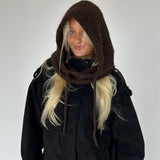 Modelbillede af MILU balaclava i brun. Fra BySofieSønderby