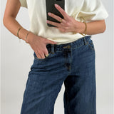 Modelbillede af blå PALERMO jeans. Set forfra. Fra BySofieSønderby