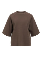 Produktfoto af Reynard t-shirt blusei brun. På hvid baggrund. Fra by Sofie Sønderby